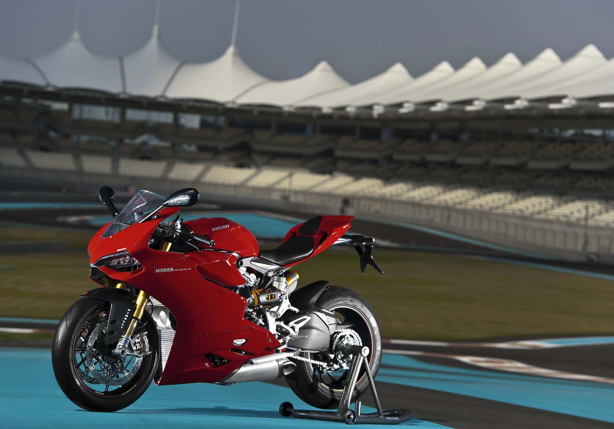 Yas Marina Circuit + Troy Bayliss + Ducati 1199 Panigale S