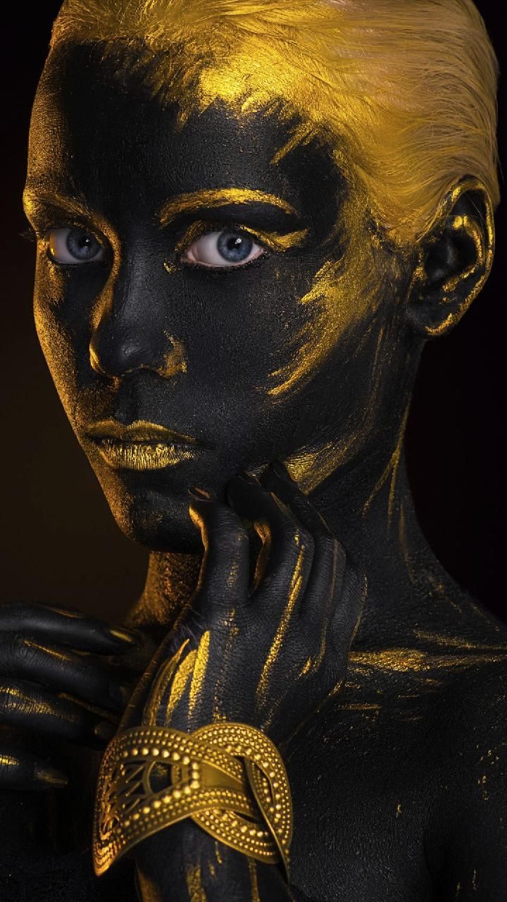Download Golden girl Wallpaper by georgekev now. Browse millions of popular blac. Art de la peinture corporelle, L'art du portrait, Art afro