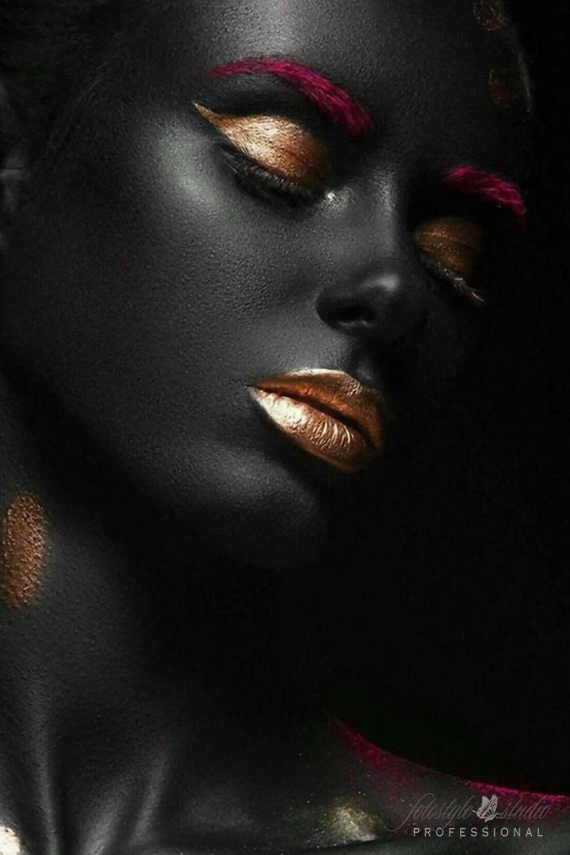 Fashionable girls Black and gold Mobile Wallpaper. Black skin, Black artwork, Beautiful dark skin