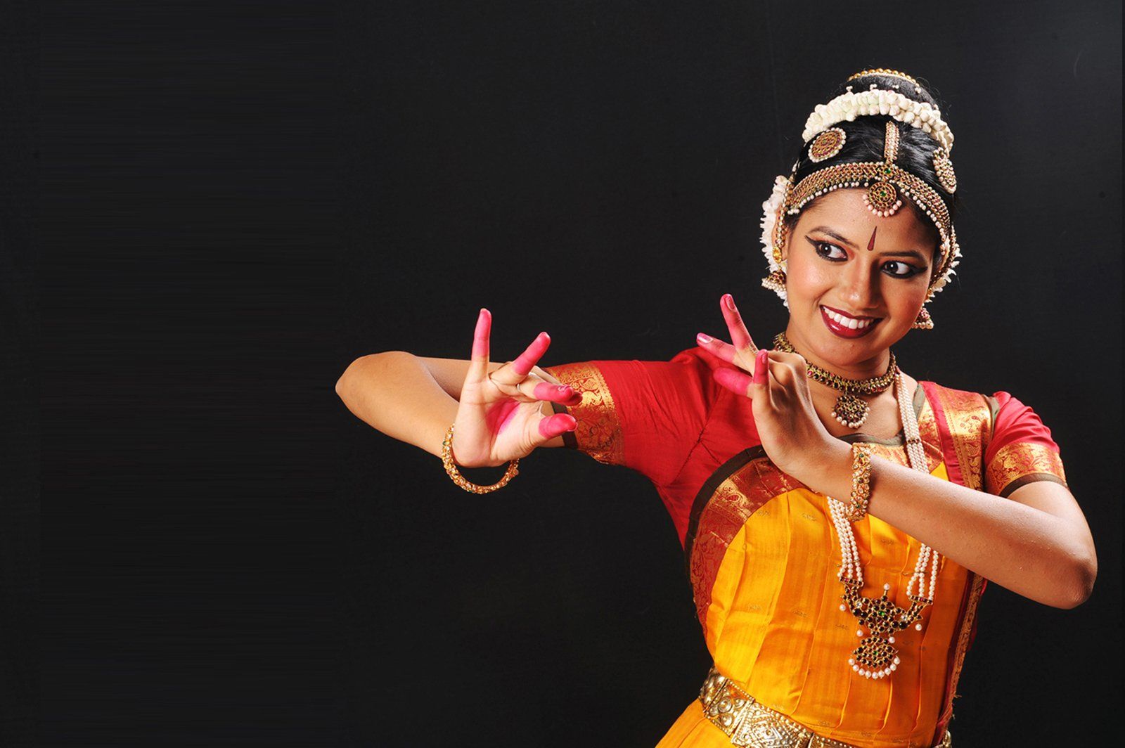Bharatanatyam Women Wallpapers Wallpaper Cave