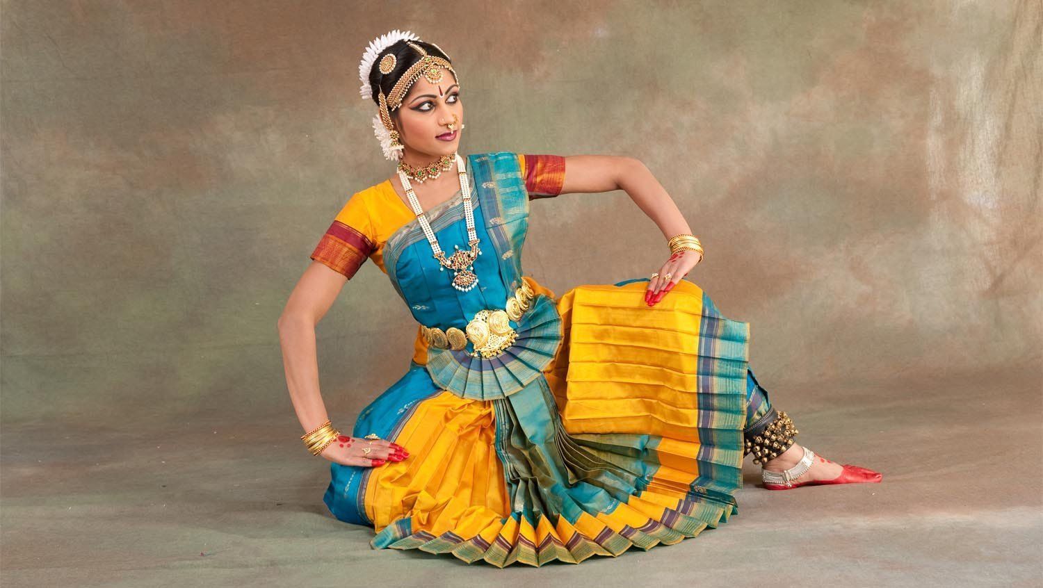 Bharatnatyam gungroo | Dance wallpaper, Bharatanatyam poses, Indian  classical dancer
