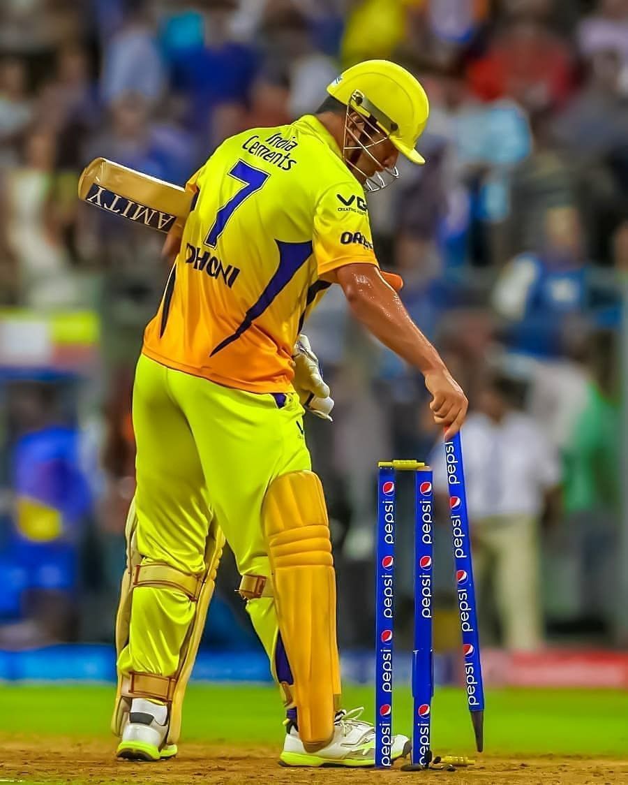 Dhoni Mobile Cover Wallpaper & Background Download