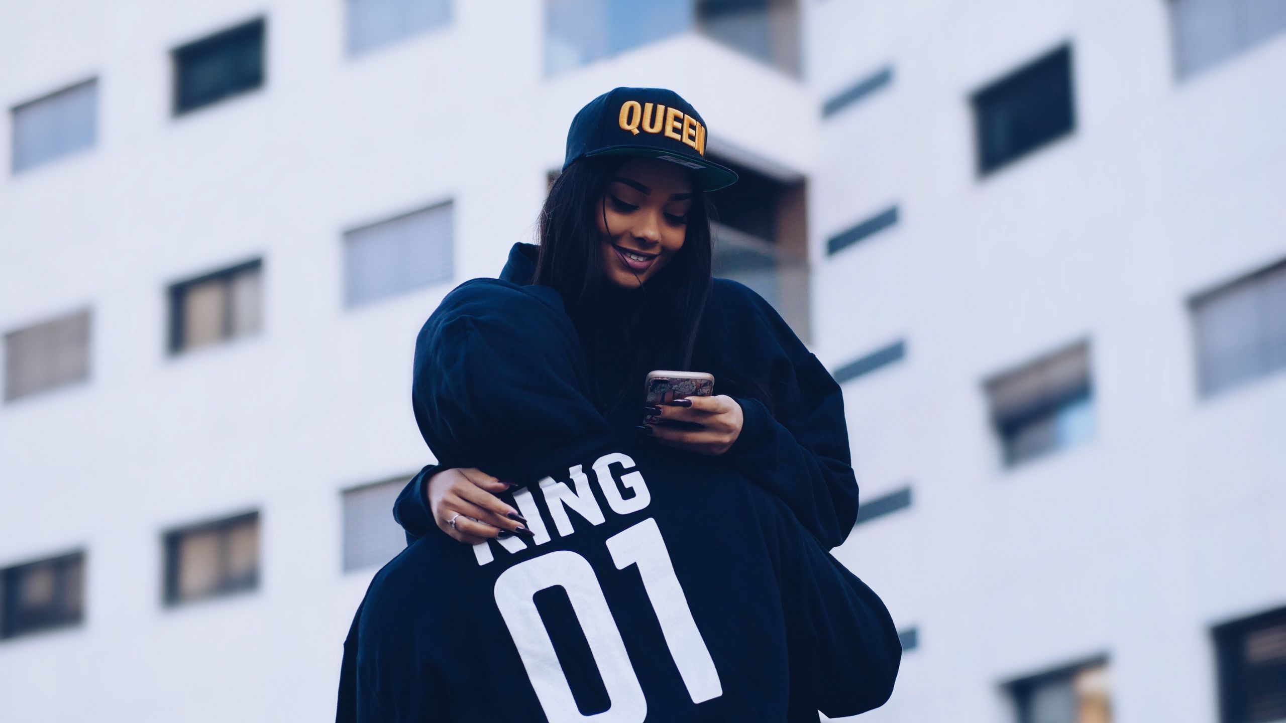 Download wallpaper 2560x1440 couple, love, hugs, happiness, king