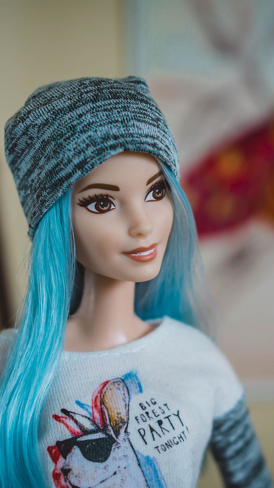 Download wallpaper 938x1668 doll, barbie, style, fashion, hat