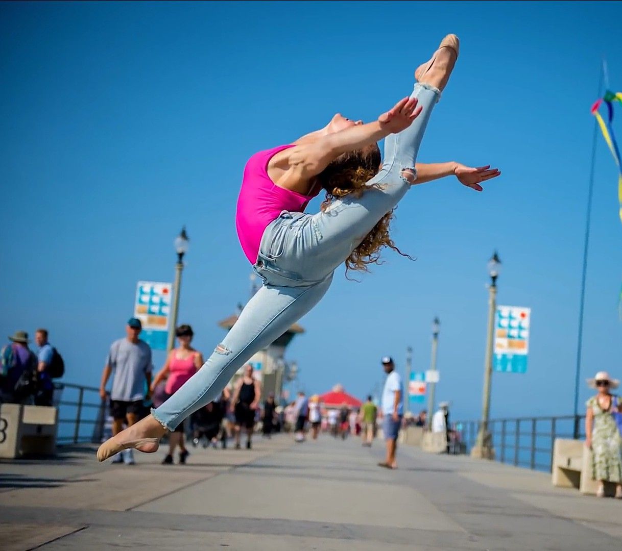 Best Sofie dossi image. Sofie dossi, Contortionist