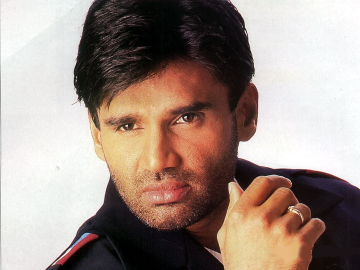 Young sunil shetty