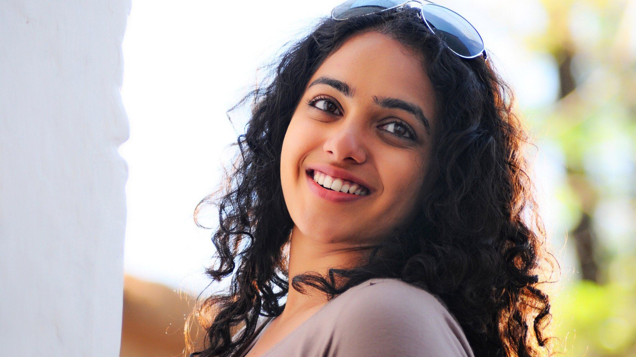 Nithya Menon 2048x1152 Resolution HD 4k Wallpaper