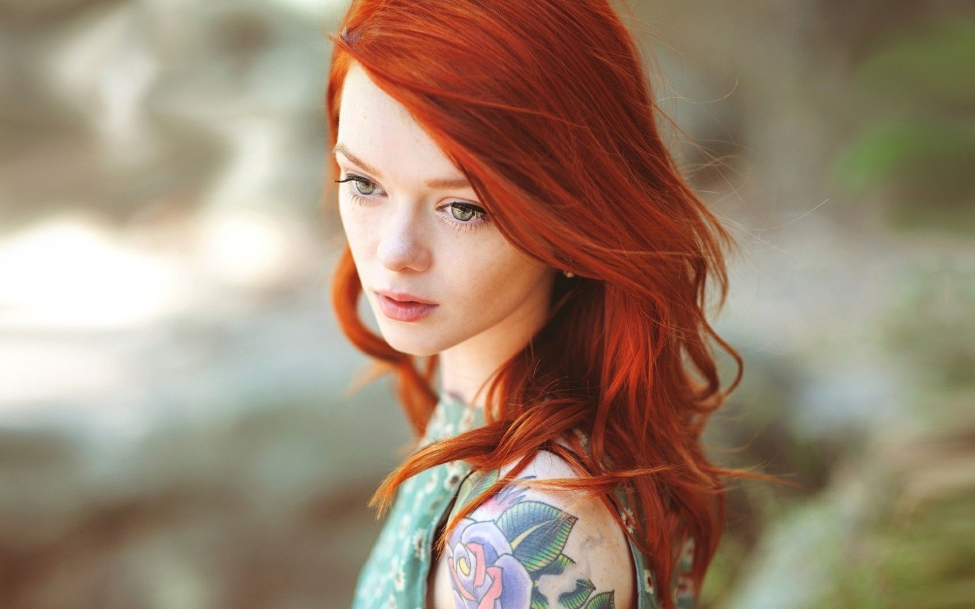 Gorgeous Redhead Wallpaper