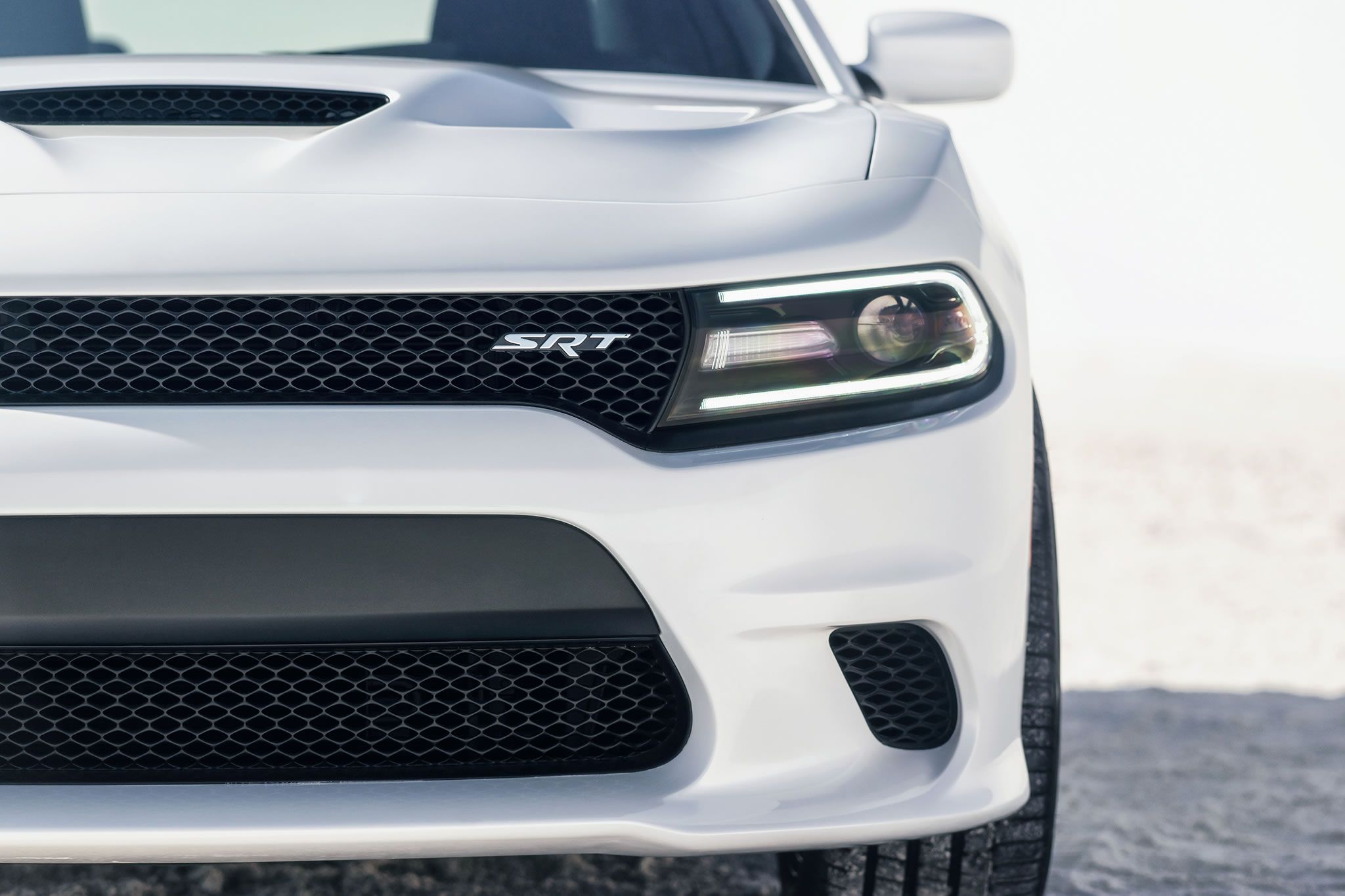 Dodge Charger SRT Hellcat photo, headlight, size