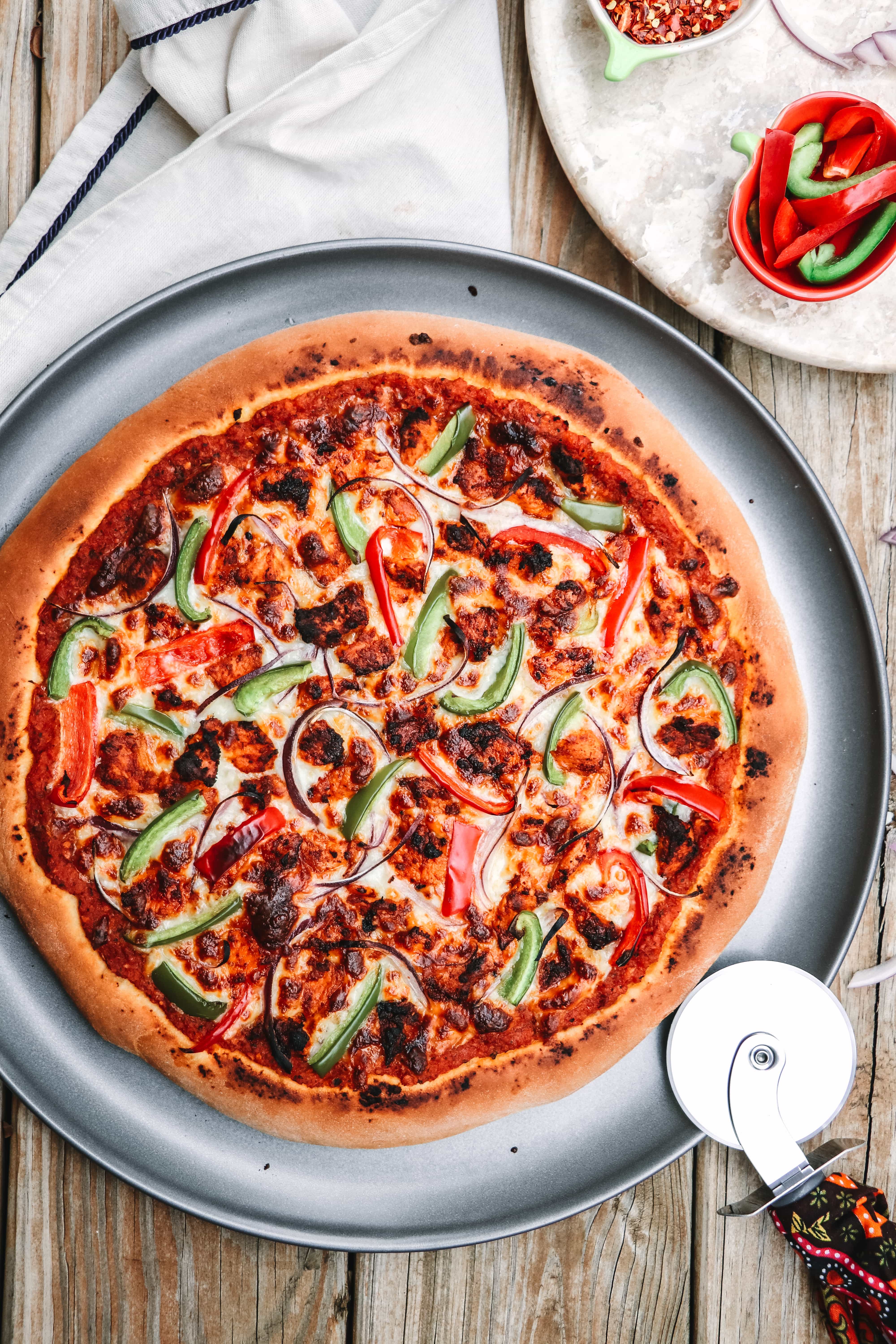 How to make tandoori chicken pizza from scratch