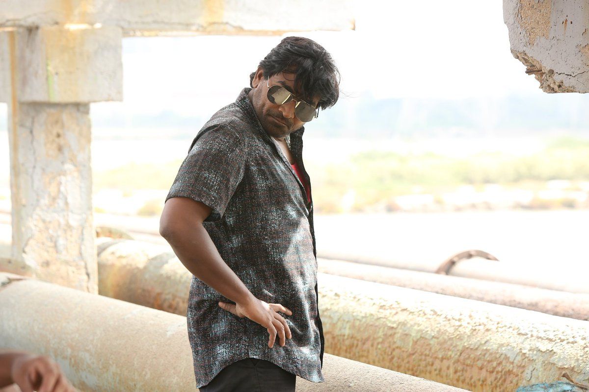 HQ Photo of Madhavan and Vijay Sethupathi in Vikram Vedha