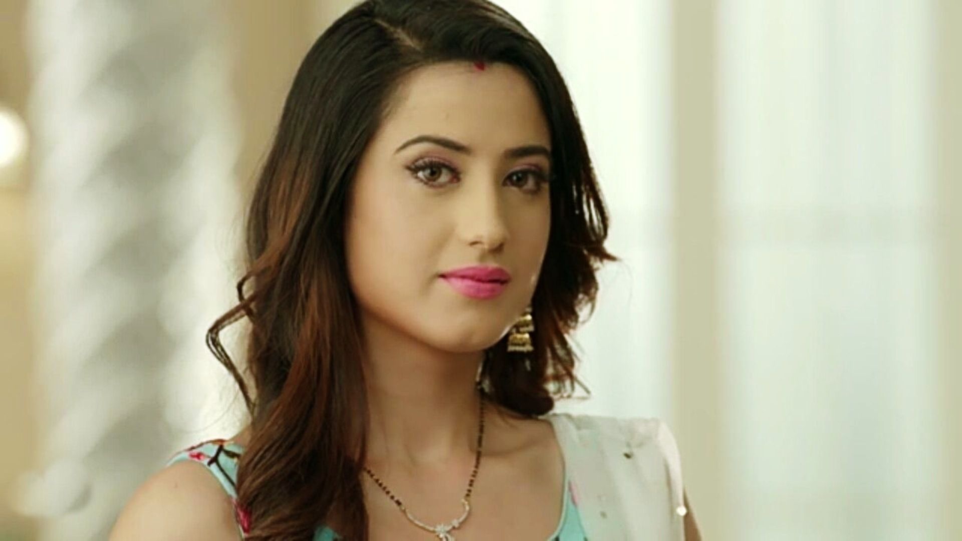 Aalisha Panwar Background Wallpaper 36311