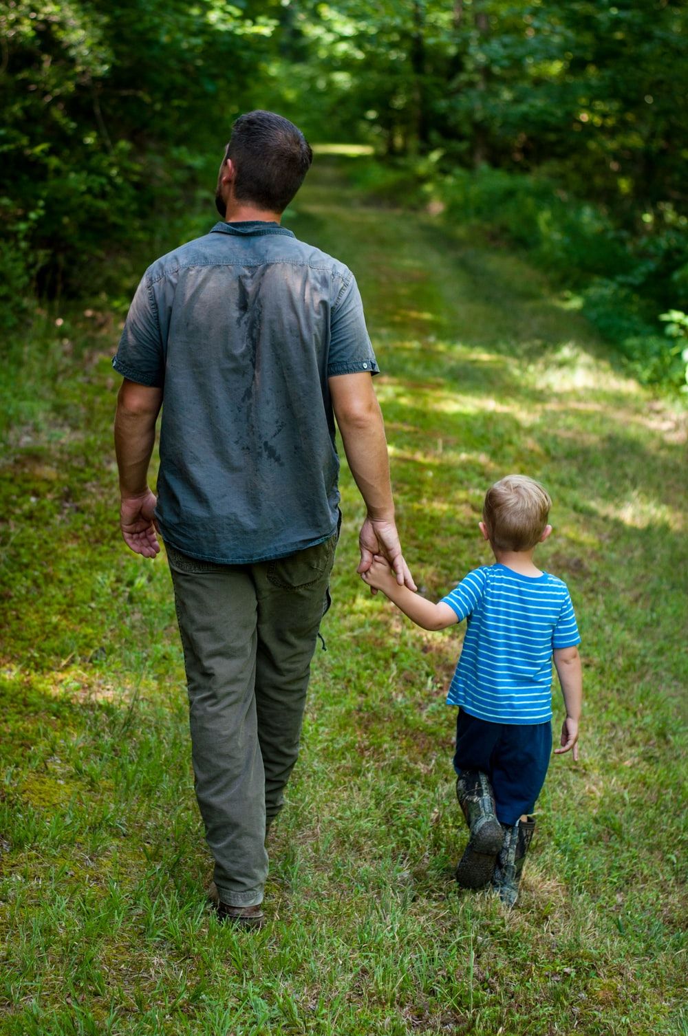 Dad Holding Hands Picture. Download Free Image