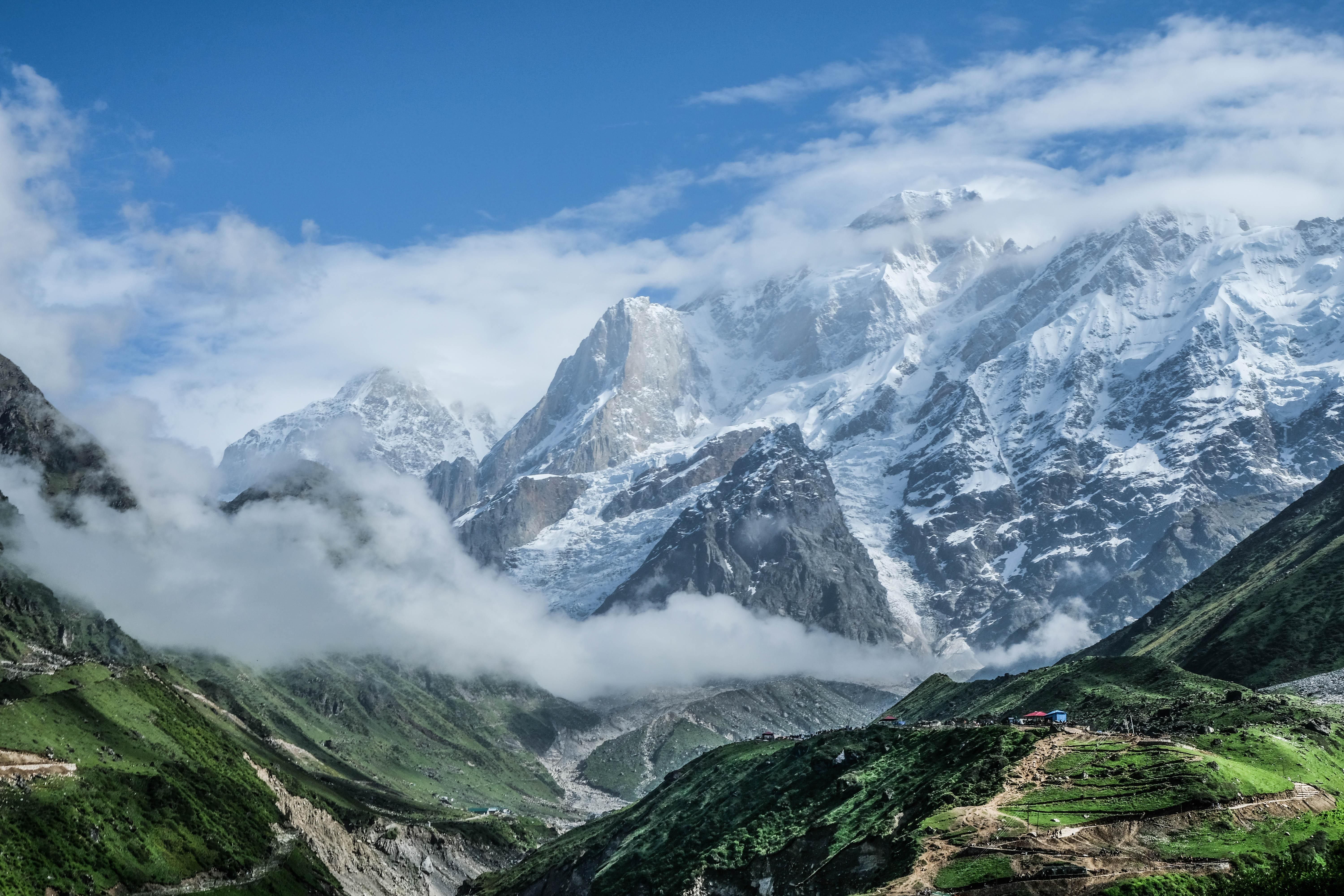 Breathtaking view of the Kedarnath Peak. [OC][6000 x 4000]