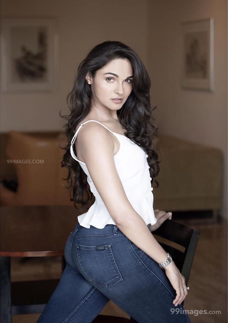 Andrea Jeremiah Beautiful HD Photohoot Stills & Mobile