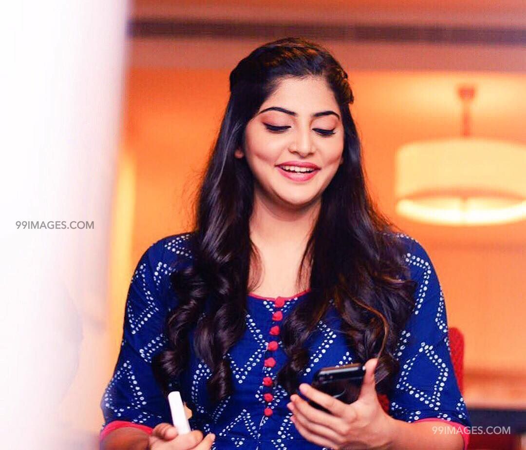 Manjima Mohan Beautiful HD Photohoot Stills & Mobile