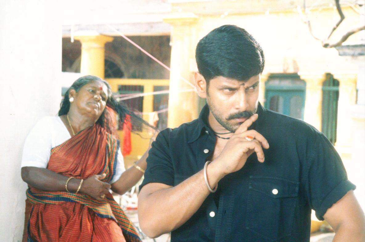 Happy birthday 'Chiyaan' Vikram: Here are some rare photo