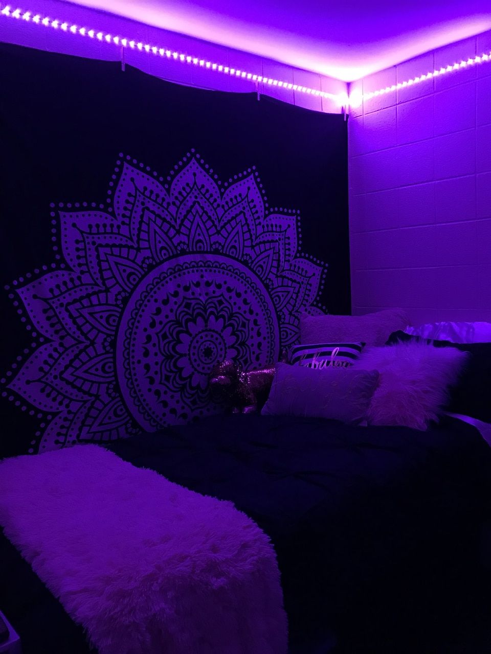 My college dorm ✨ shared by Bri †