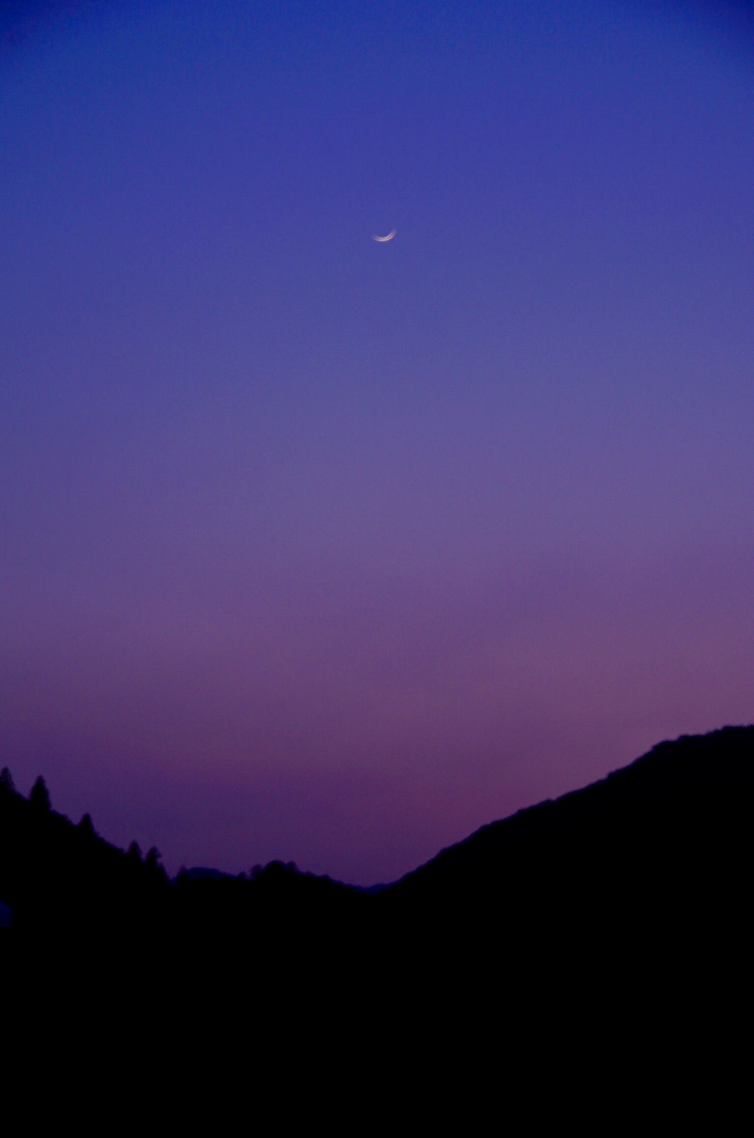 22宿から望む夕暮れの下湯川. Sky Landscape, Sunset Sky, Anime Scenery