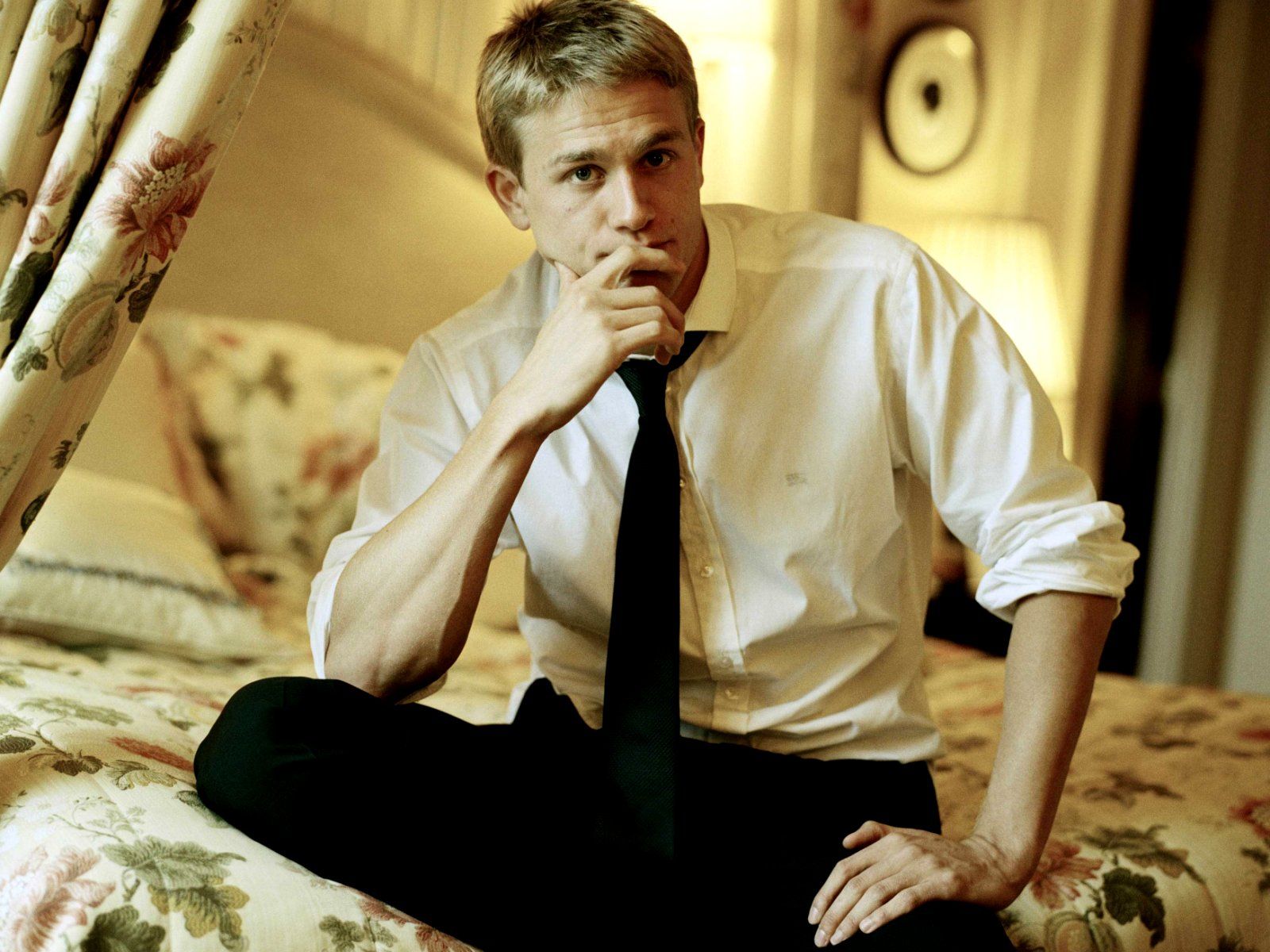 Charlie Hunnam Wallpapers - Wallpaper Cave