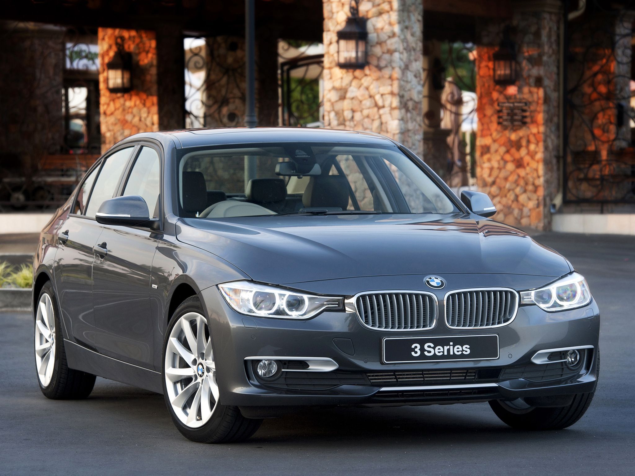 BMW 3 Series F30 Picture. BMW Photo Gallery
