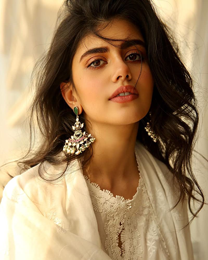 Sanjana Sanghi.