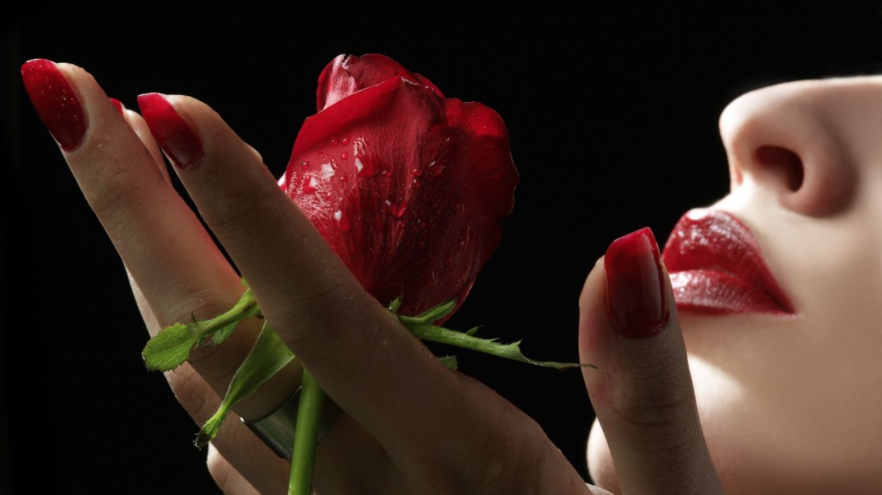 Flower Rose girl black background red lipstick wallpaper