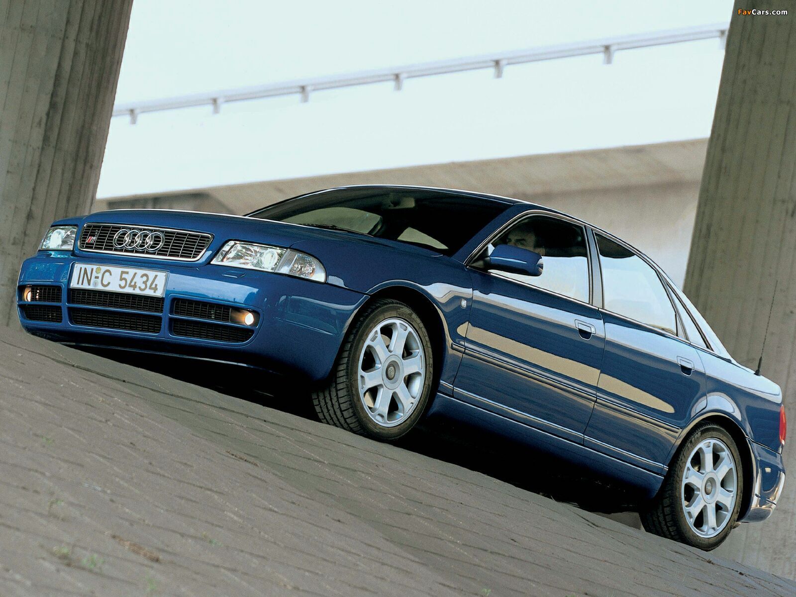 Audi S4 Sedan (B 8D) 1997–2002 wallpaper (1600x1200)