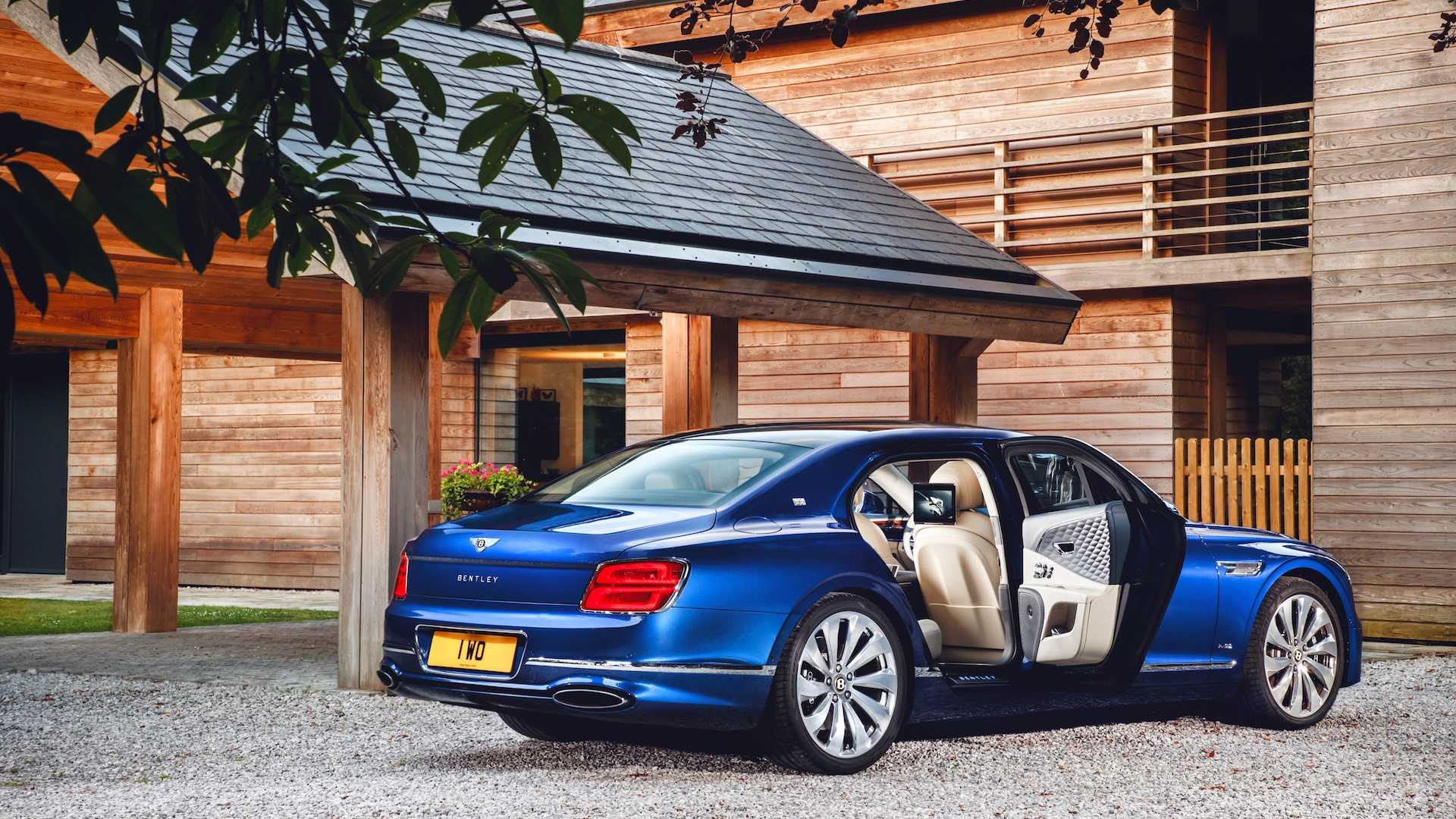 Bentley Flying Spur First Edition Rear Three Quarter