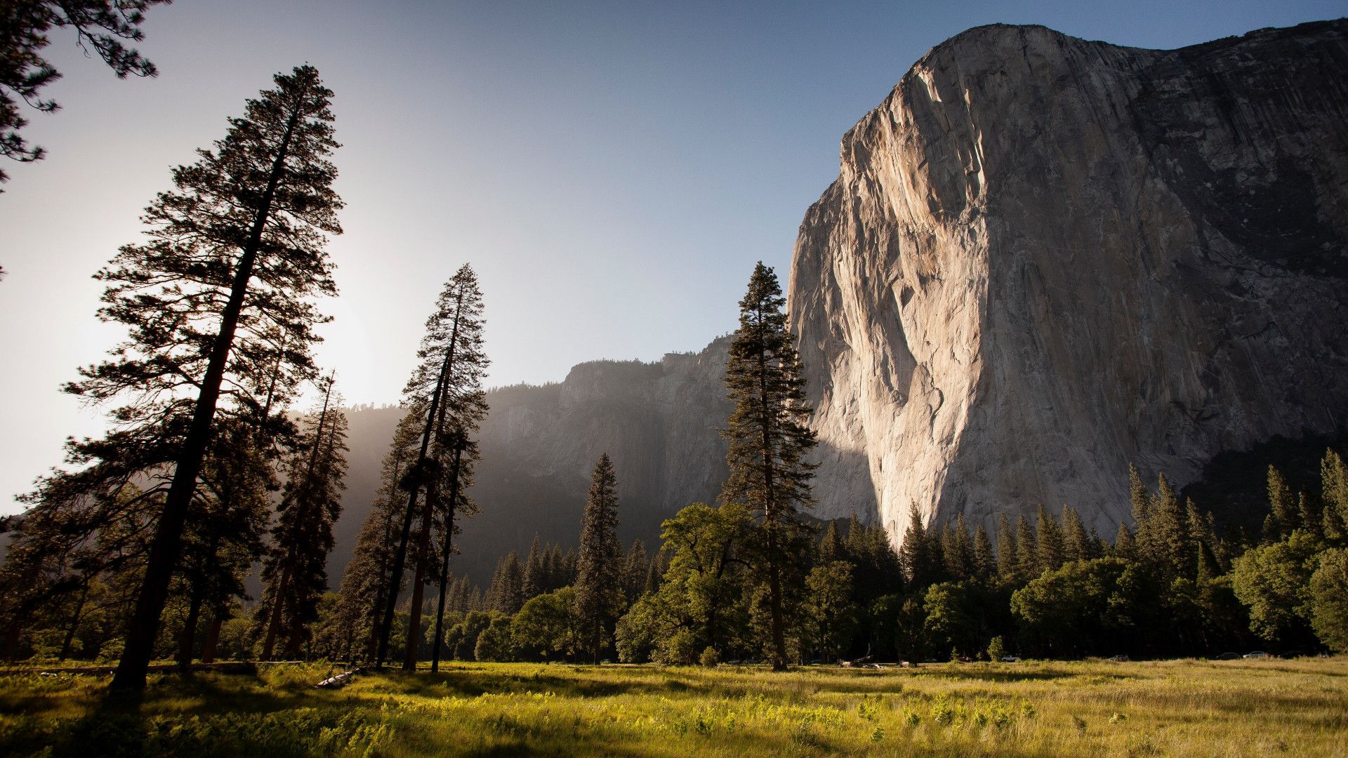 Download wallpaper: Sunset lighting up El Capitan 1920x1080