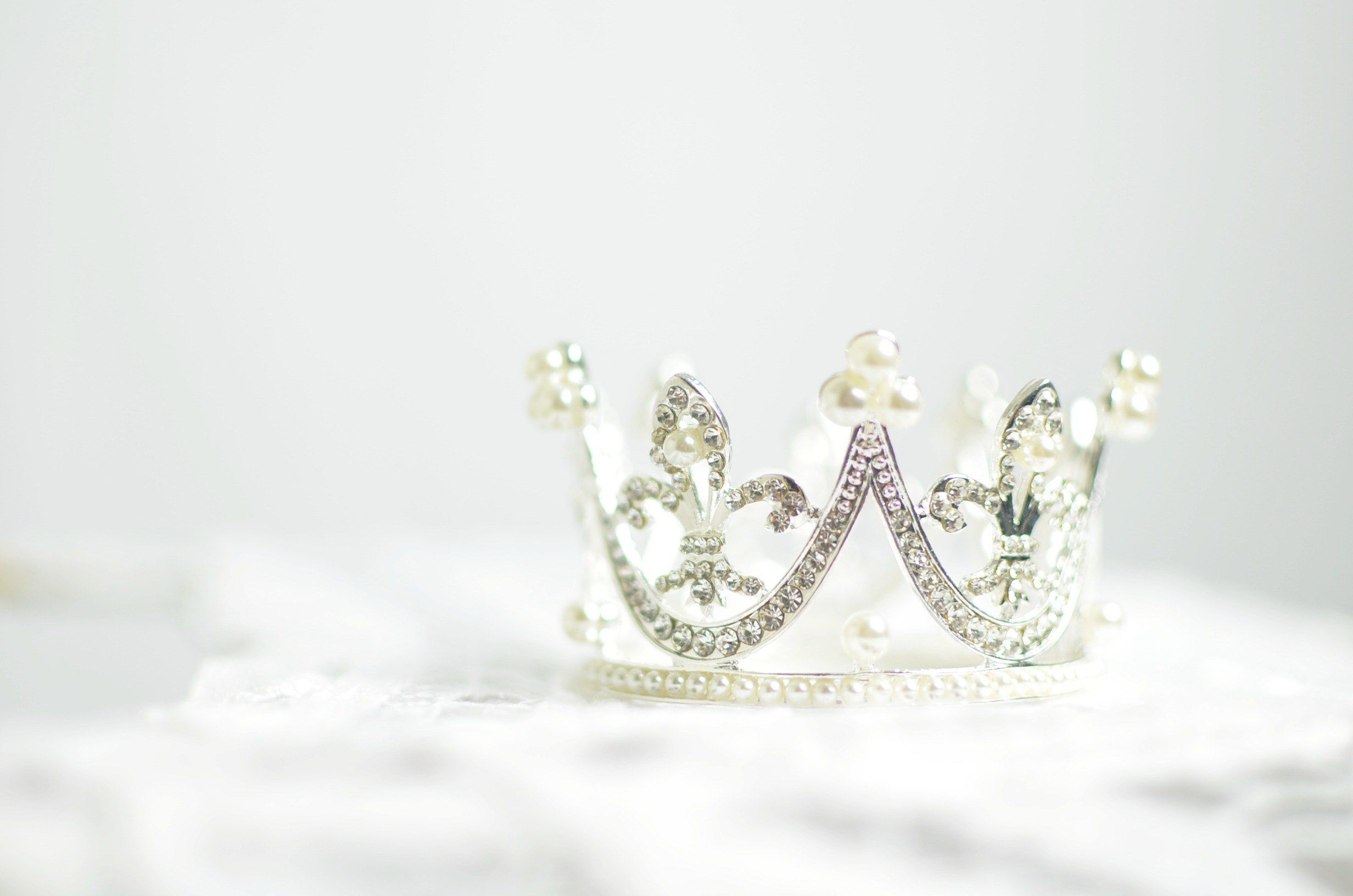 crown silver white and diamond HD wallpaper and background