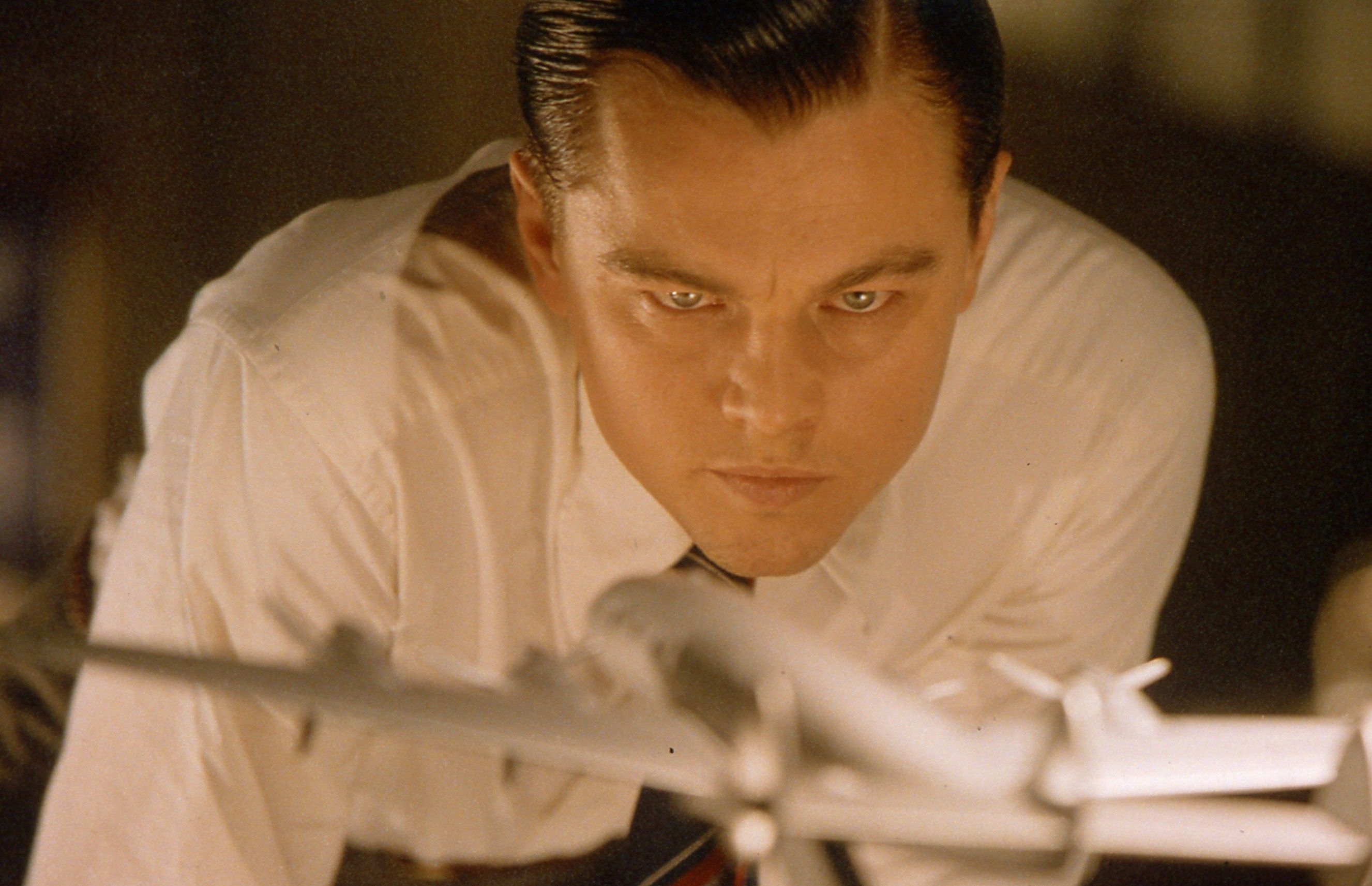 Leonardo DiCaprio in The Aviator Actors HD Wallpaper