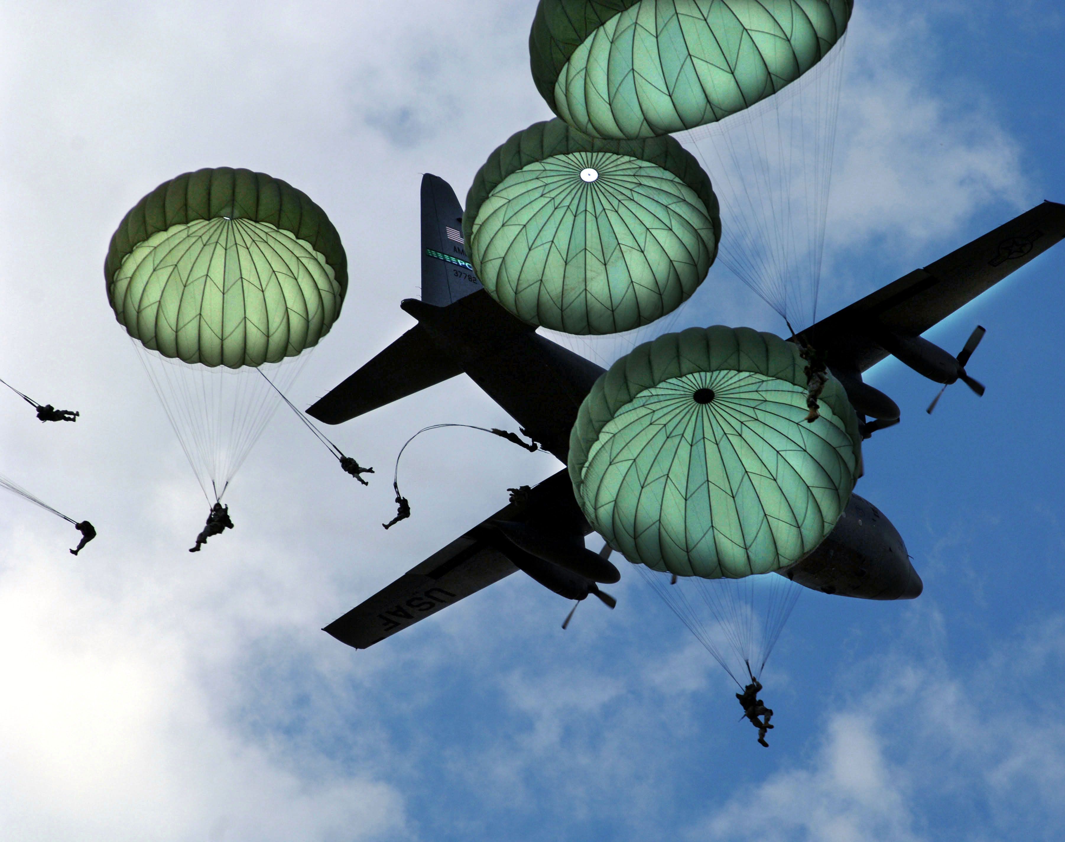 Paratrooper HD Wallpaper and Background Image