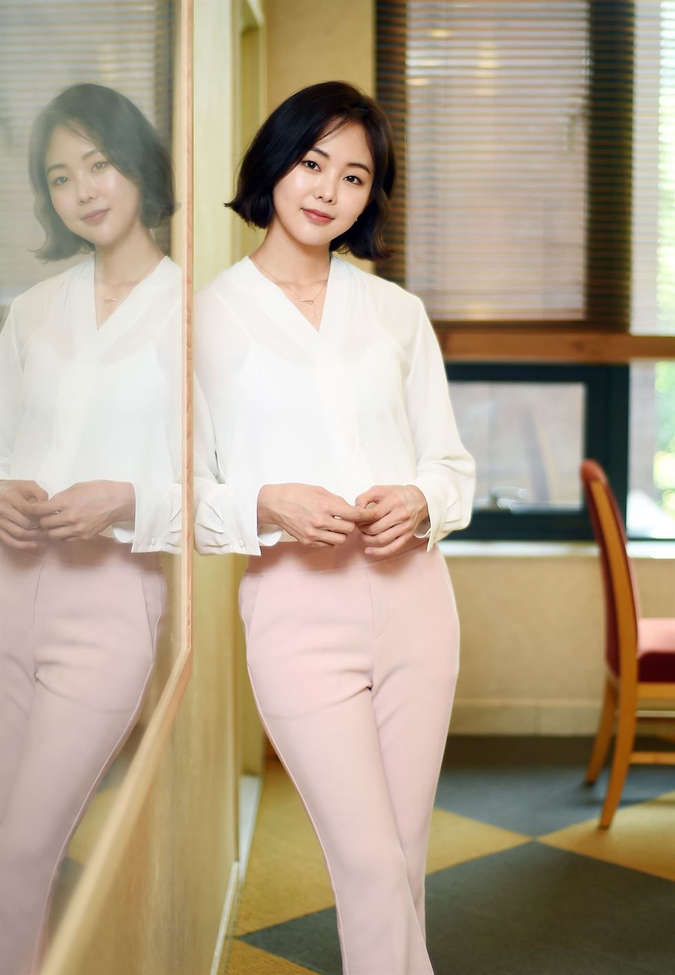 Keum Sae Rok Steals Hearts With 'innocent Smile' [PHOTOS]