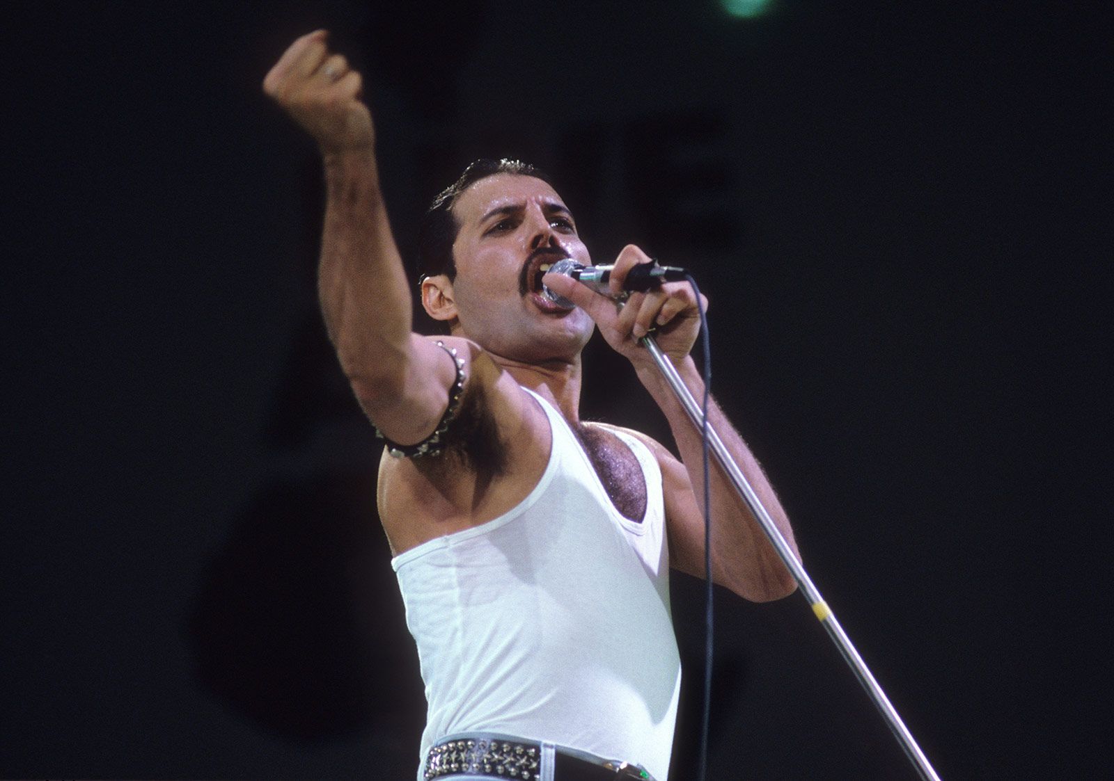 years later, Queen's Live Aid performance is still pure magic