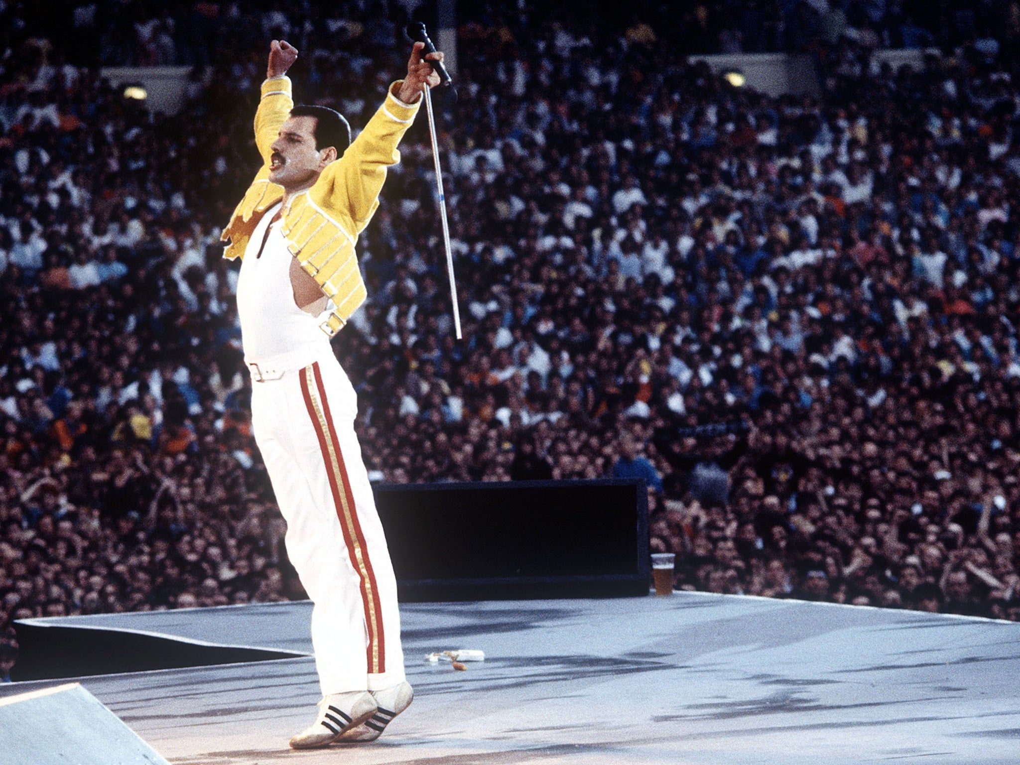 Bohemian Rhapsody: New image of Rami Malek as Freddie Mercury