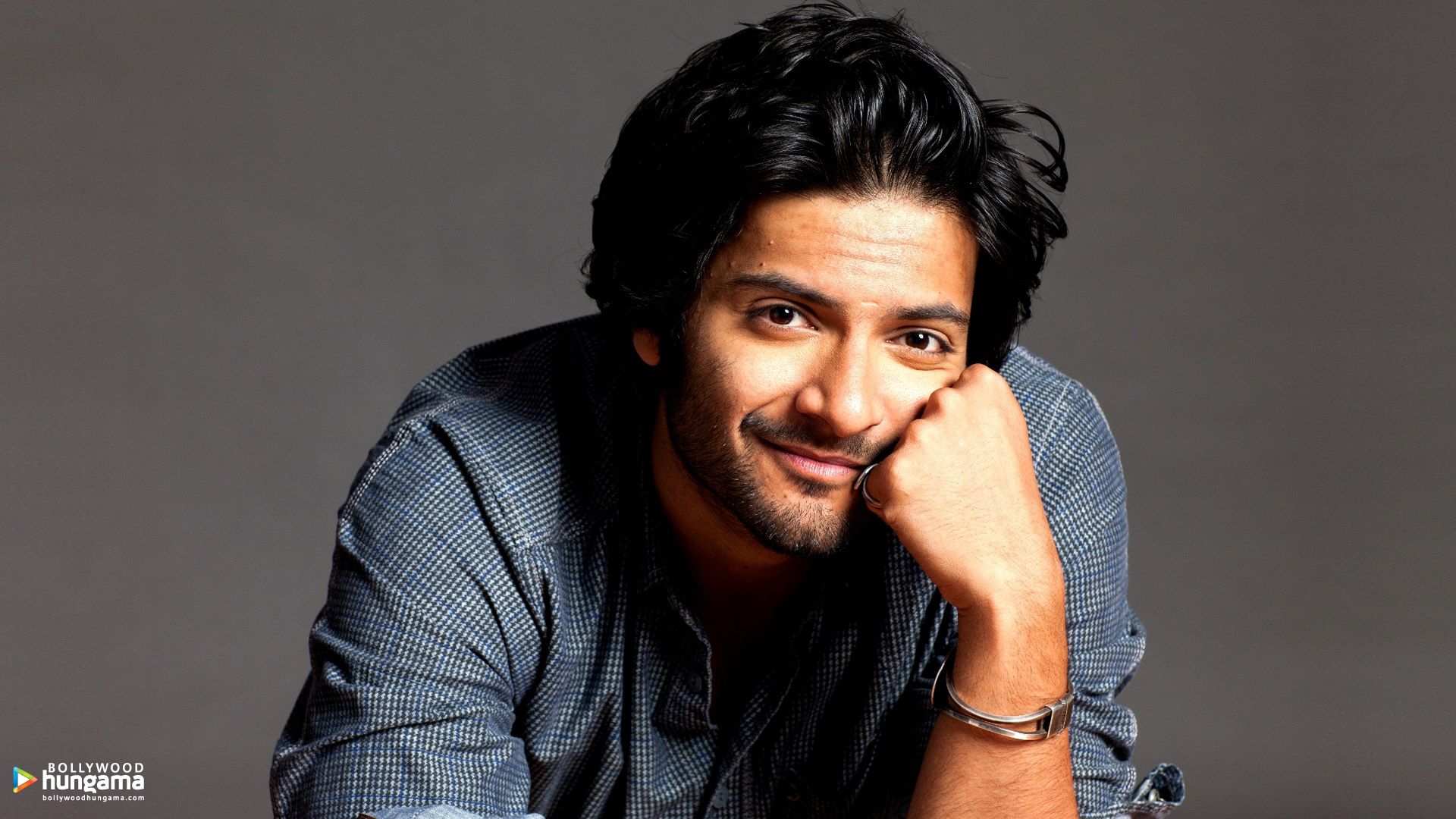 1242x2688 Resolution Ali Fazal 3 Idiots Photos Iphone XS MAX Wallpaper -  Wallpapers Den