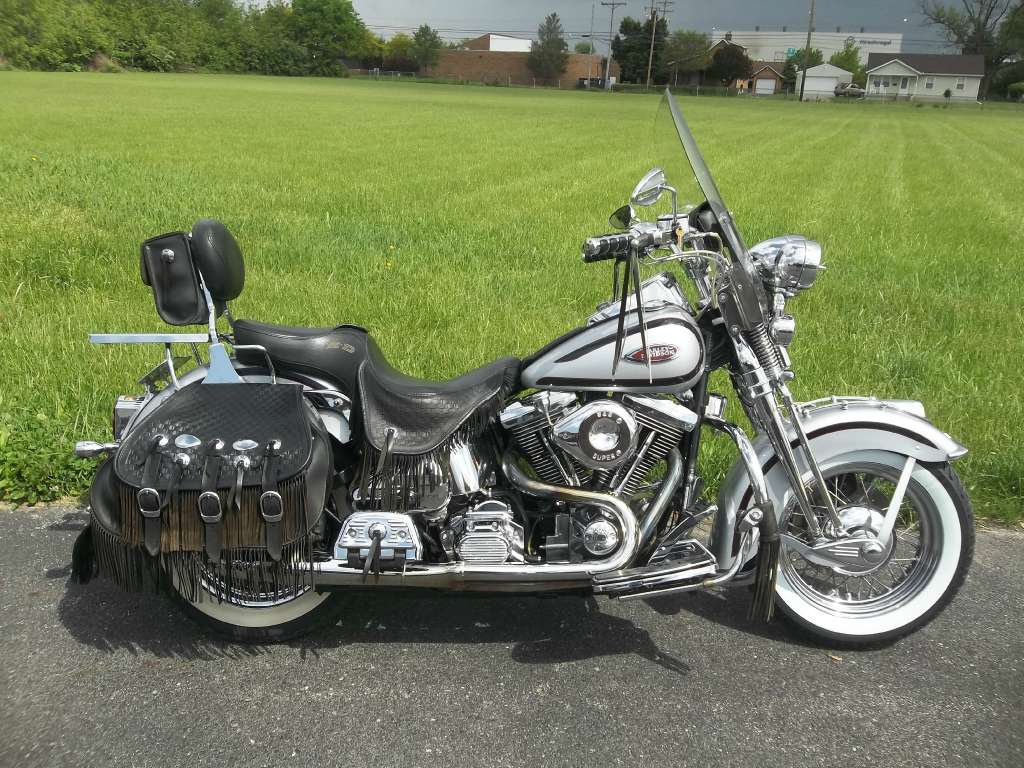Harley Davidson FLSTS Heritage Springer Softail Pic 15