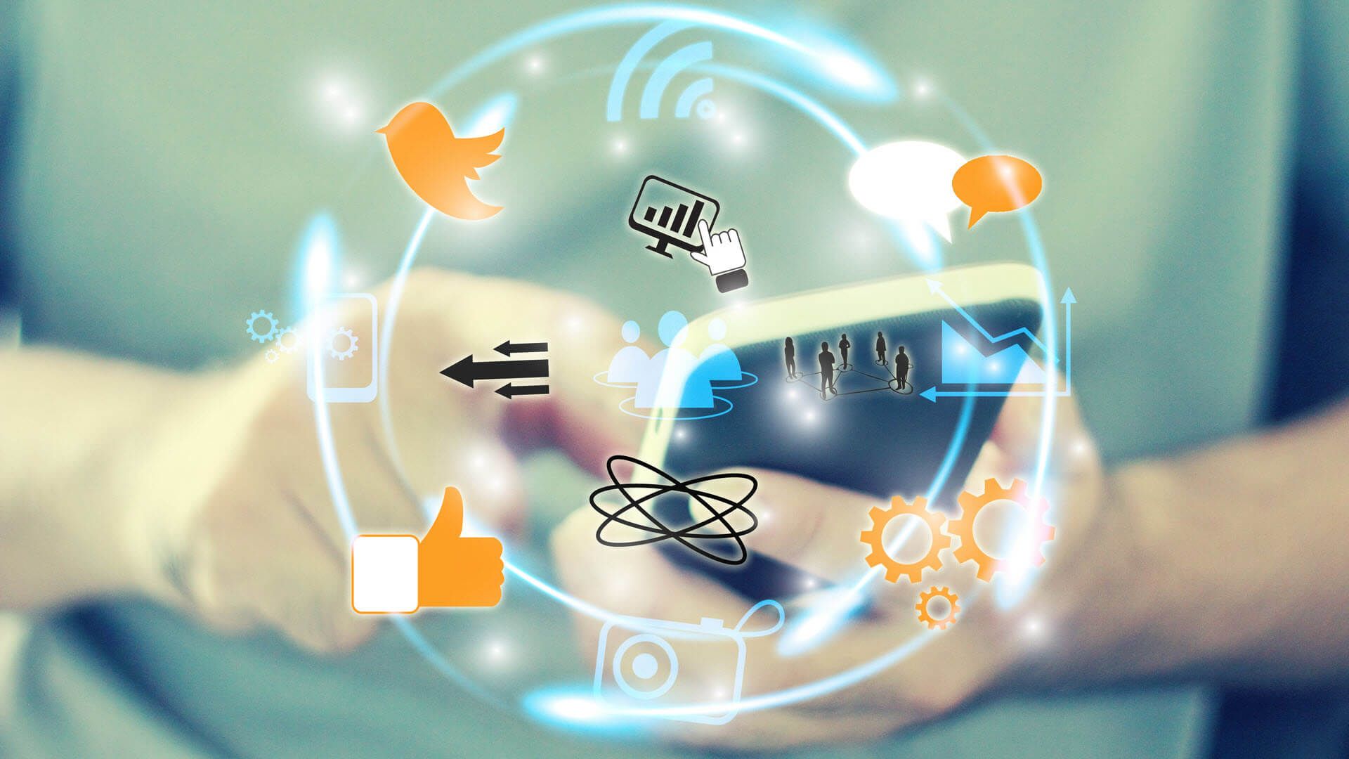 Considering a social media management platform? We compare 18