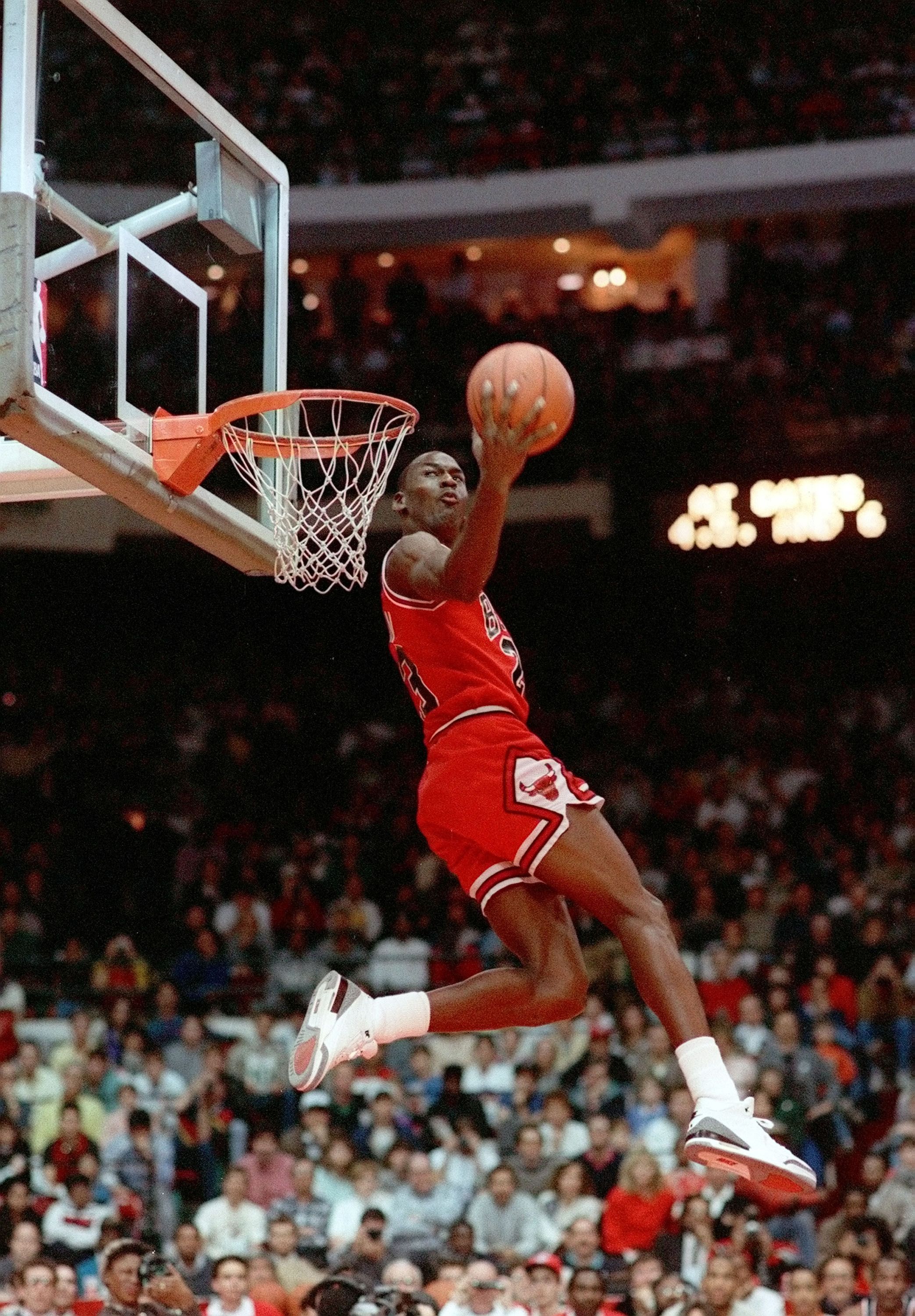 Michael Jordan Dunk Wallpaper Free. Michael jordan basketball