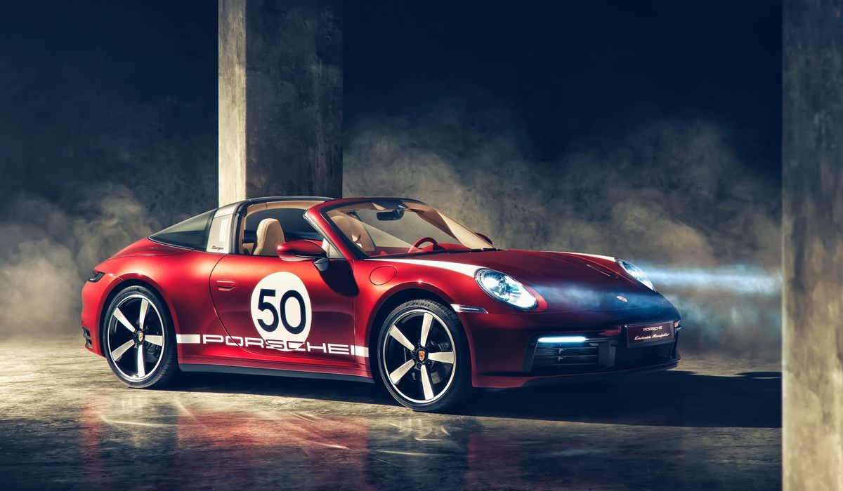 Porsche 911 Targa Heritage Edition Is All Retro Numbers