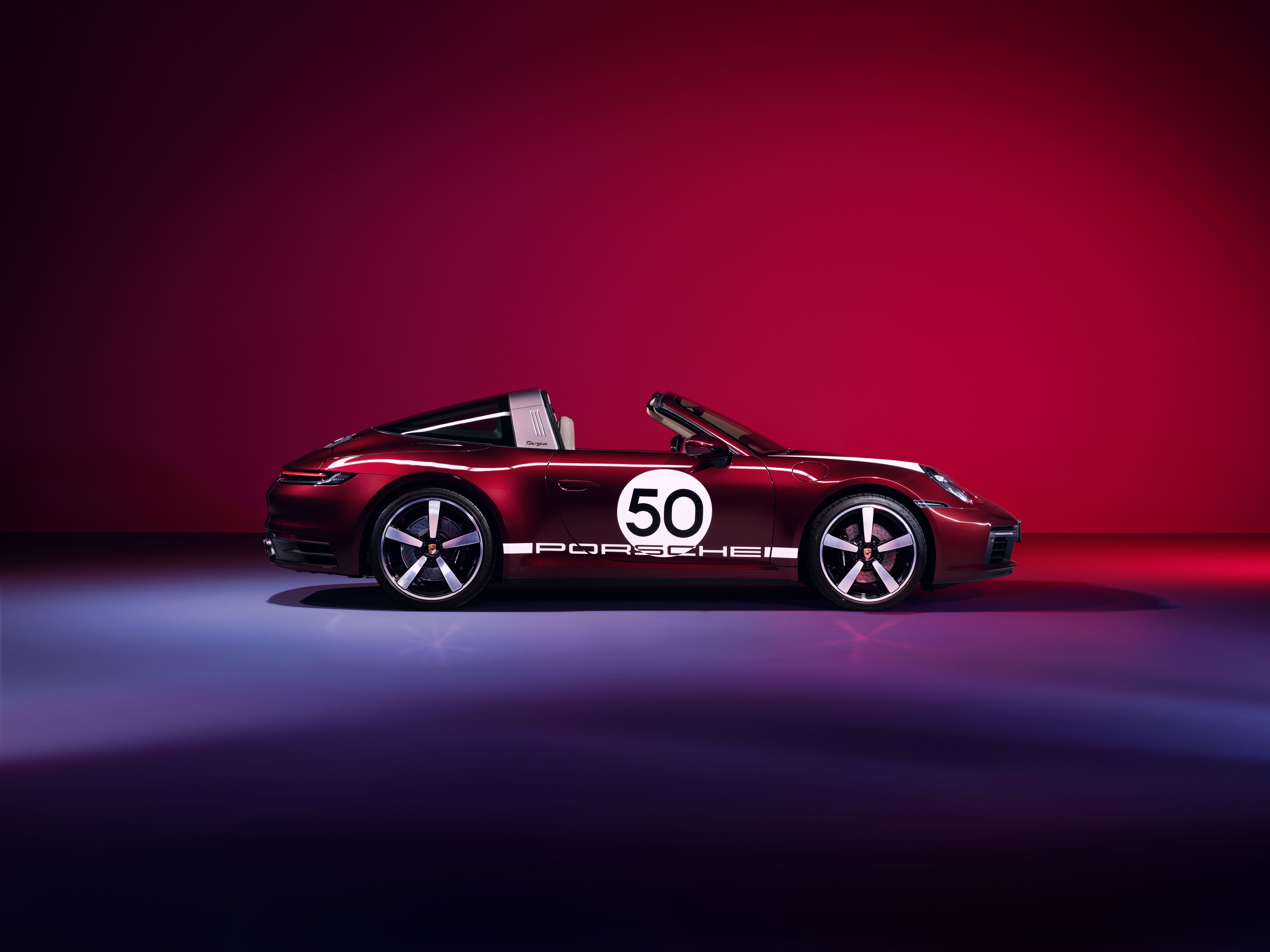 Porsche 911 Targa Heritage Design Edition Looks Incredible