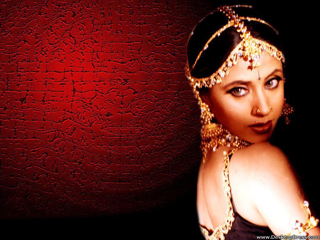 Desktop Wallpaper Urmila Matondkar Background Urmila