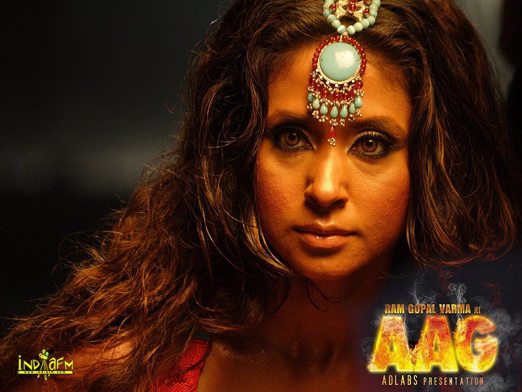 Ram Gopal Varma Ki Aag 2007 Wallpaper. Urmila Matondkar 11