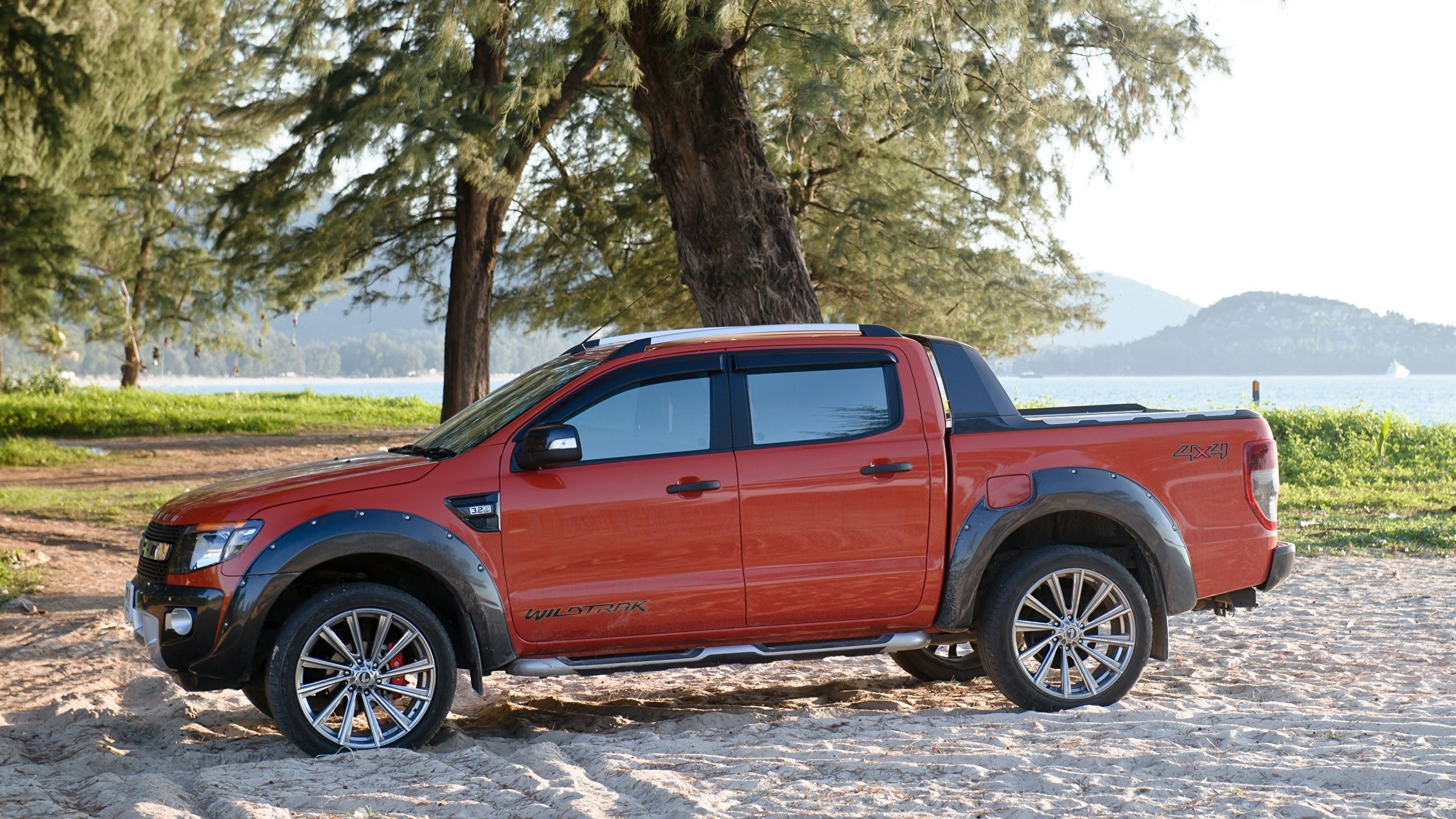 Wallpaper Ford Ranger Wildtrak UK Spec Pickup Orange Auto 2560x1440