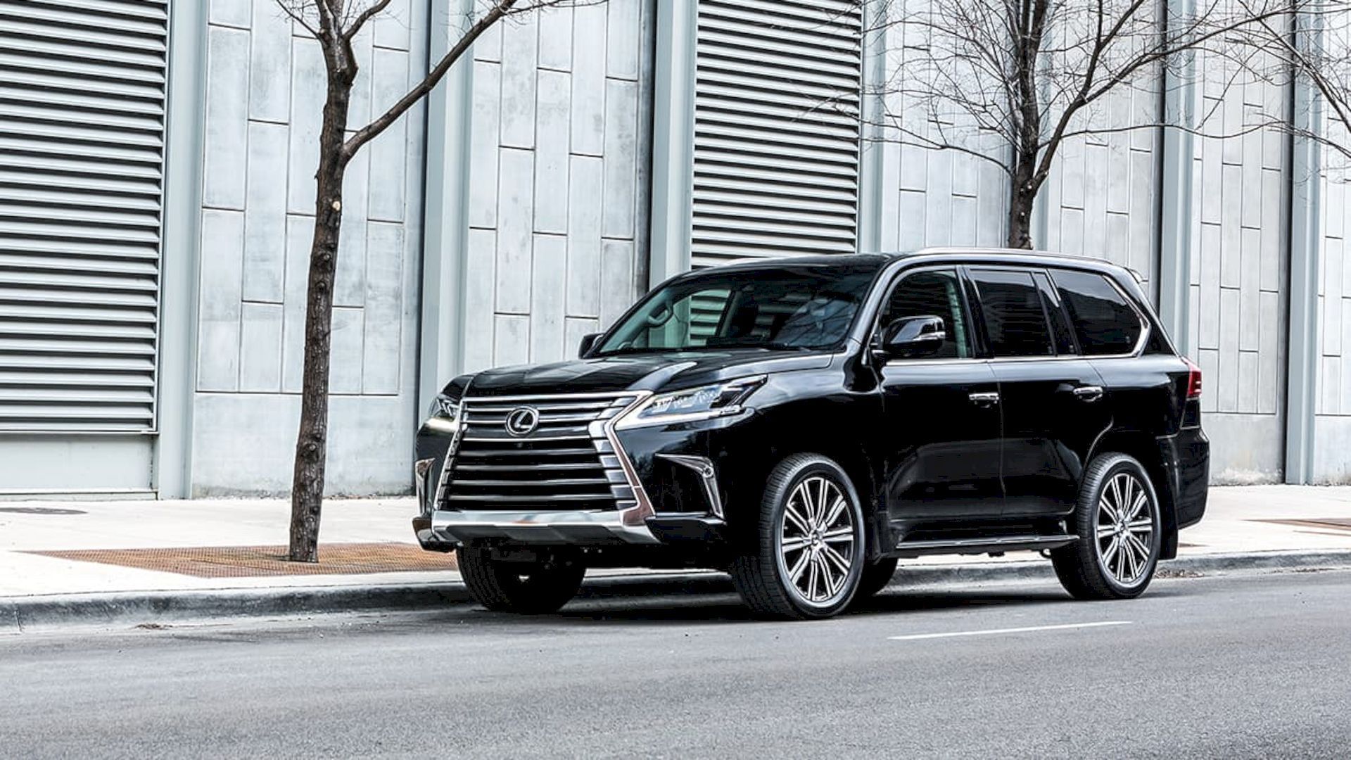 Lexus LX 570: Crafted to Command. Lexus gx