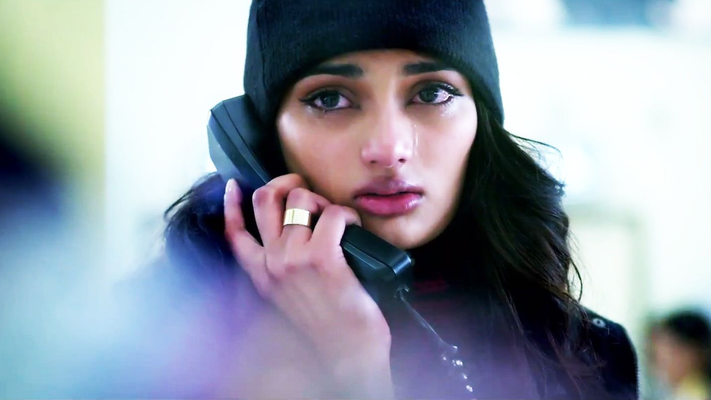 World's Best Wallpaper: Beautiful Athiya Shetty Wallpaper