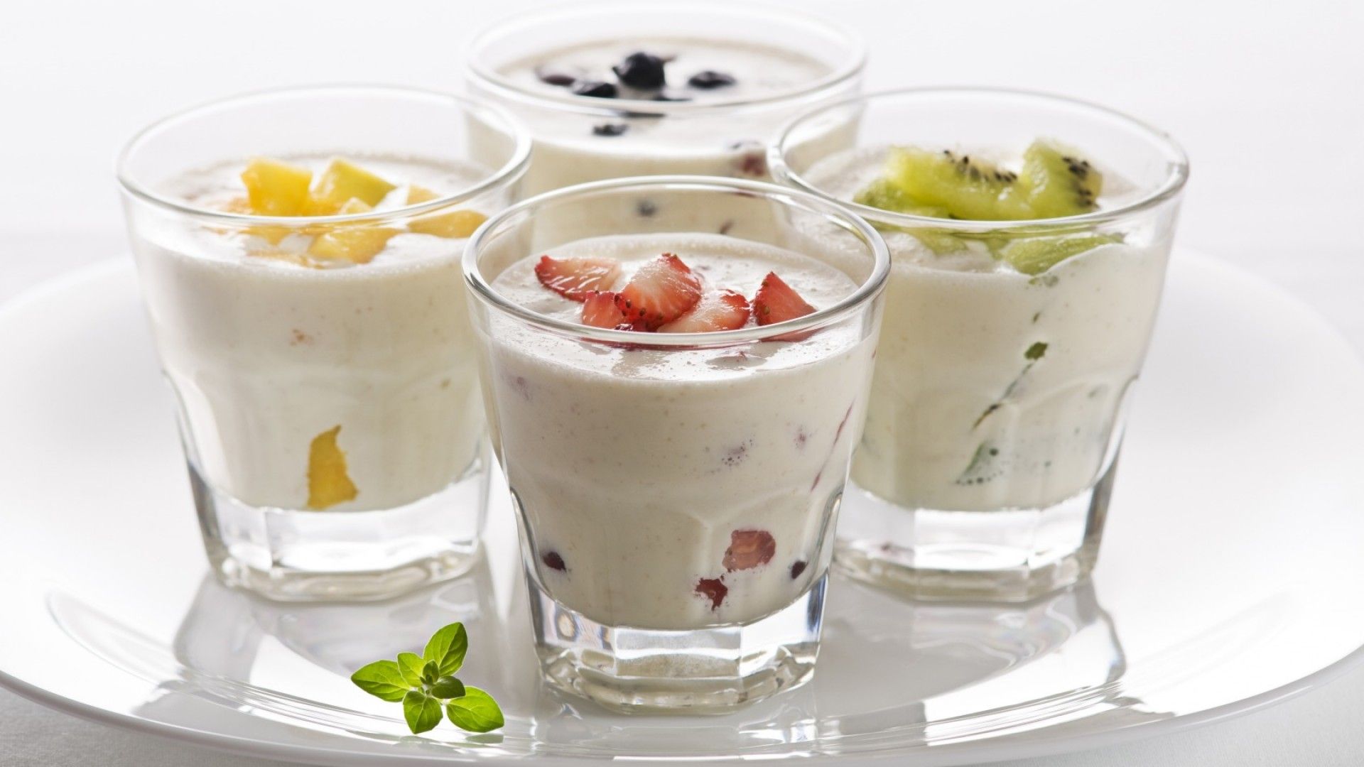 Wallpaper milk shake, ice cream, fruit, strawberries, kiwi, mango, blueberries, mint, Food