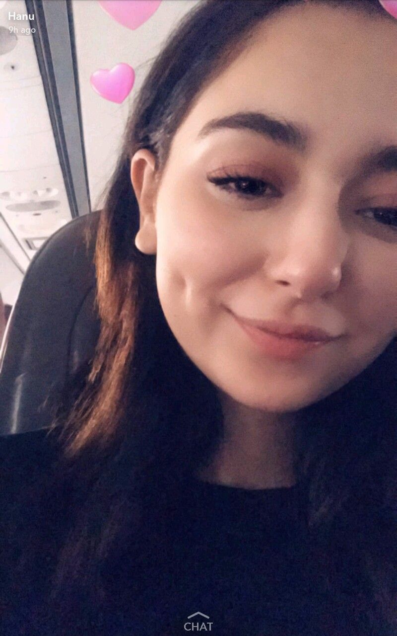 HaniaAmir. Hania amir, Light makeup, Hair makeup