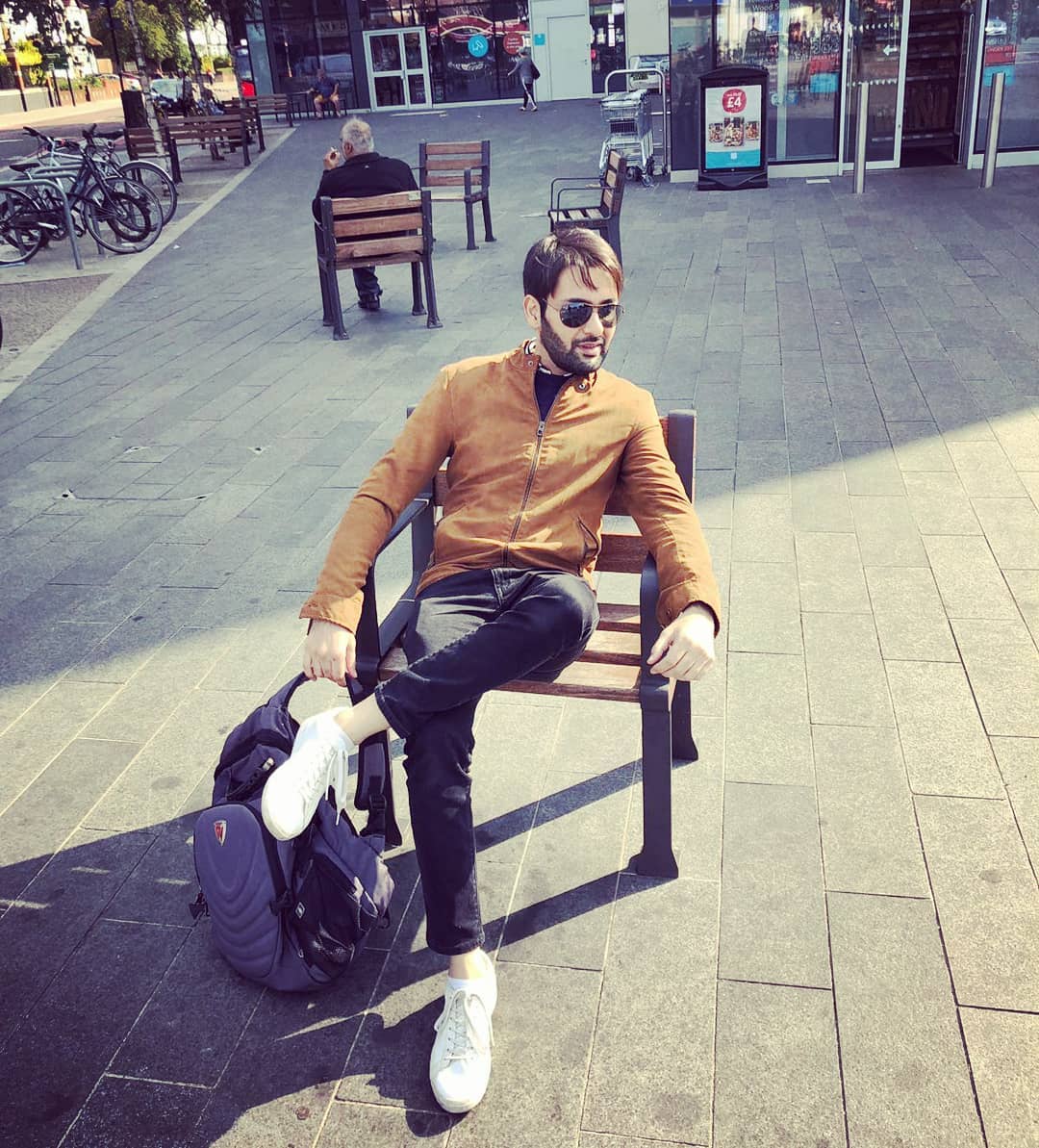 Latest Picture of Handsome Actor Affan Waheed in London